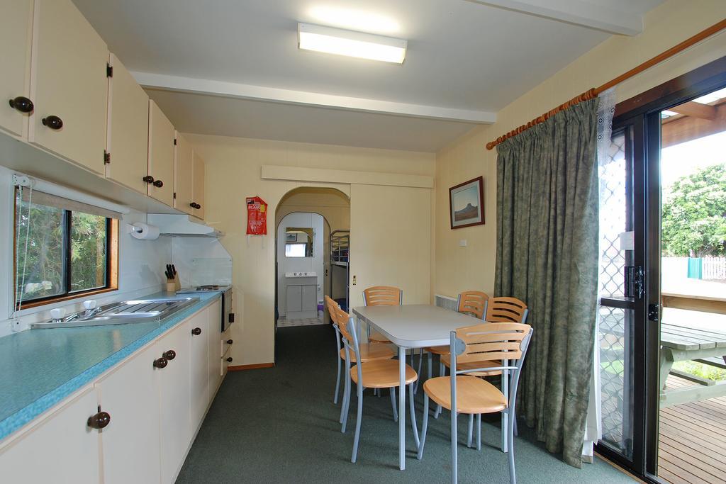 Triabunna Cabin & Caravan Park Szoba fotó