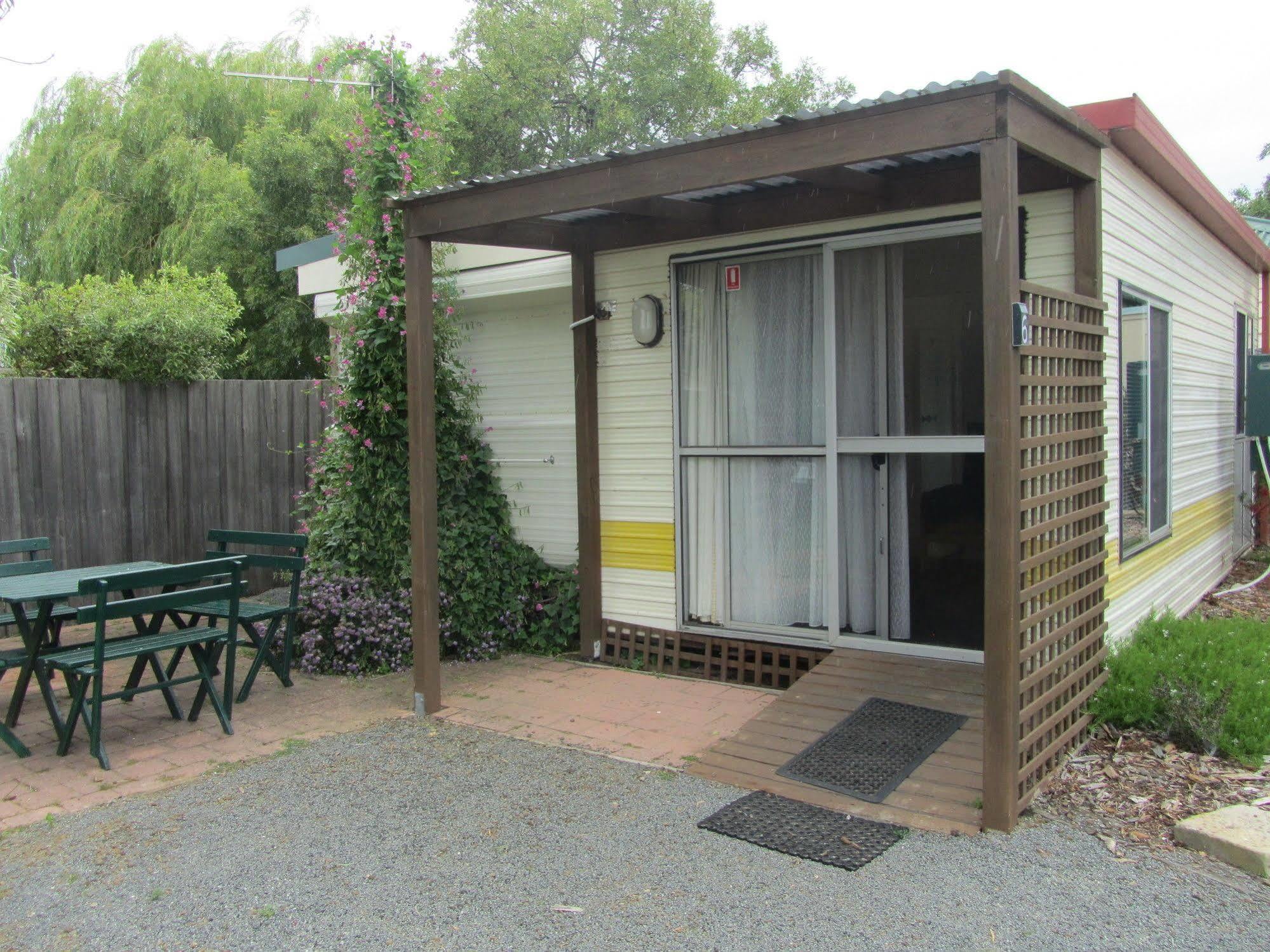 Triabunna Cabin & Caravan Park Kültér fotó