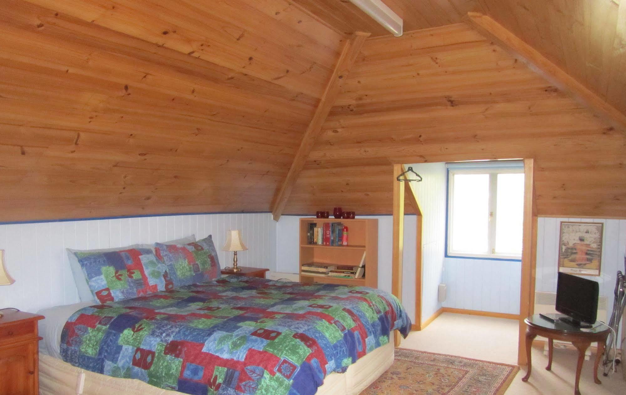 Triabunna Cabin & Caravan Park Kültér fotó